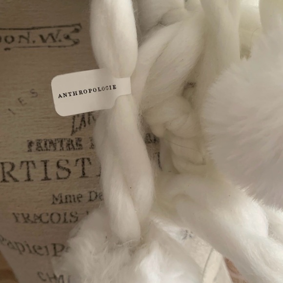 Anthropologie Chunky Cable-Knit Rhinestone White Pom Pom Scarf or Shawl NWT OS - Picture 5 of 5